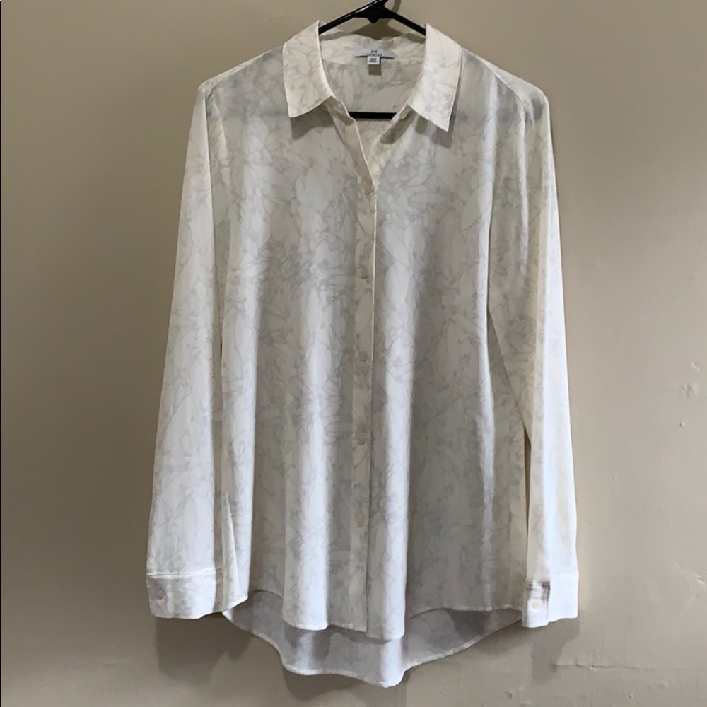 Med Cream and Gray Patterned Halston Blouse